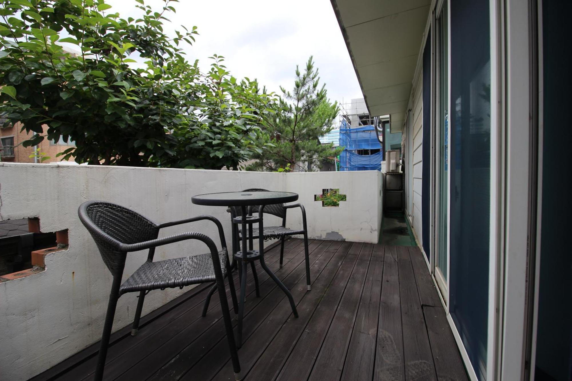 Bunk Guesthouse Hongdae Сеул Номер фото