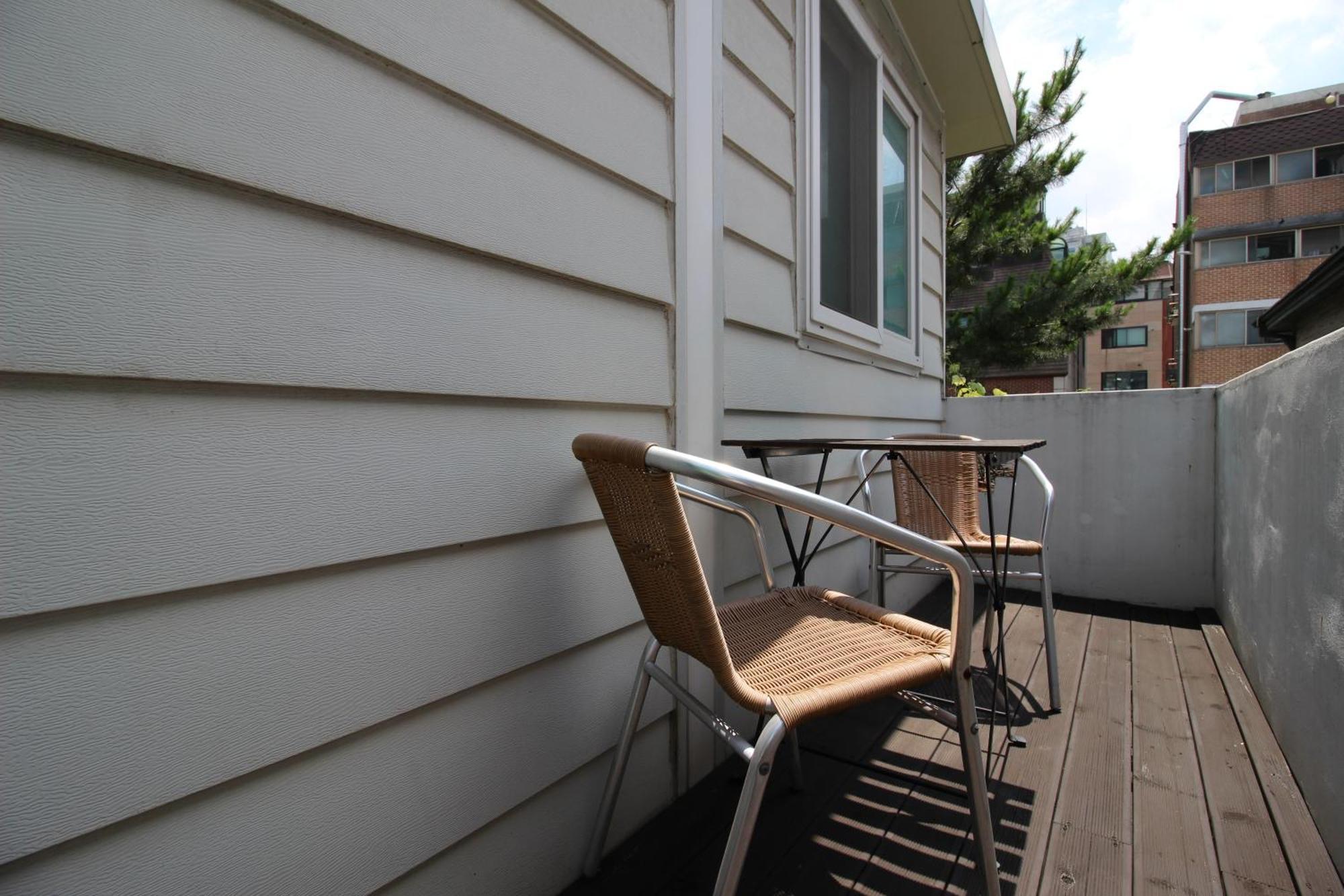 Bunk Guesthouse Hongdae Сеул Номер фото